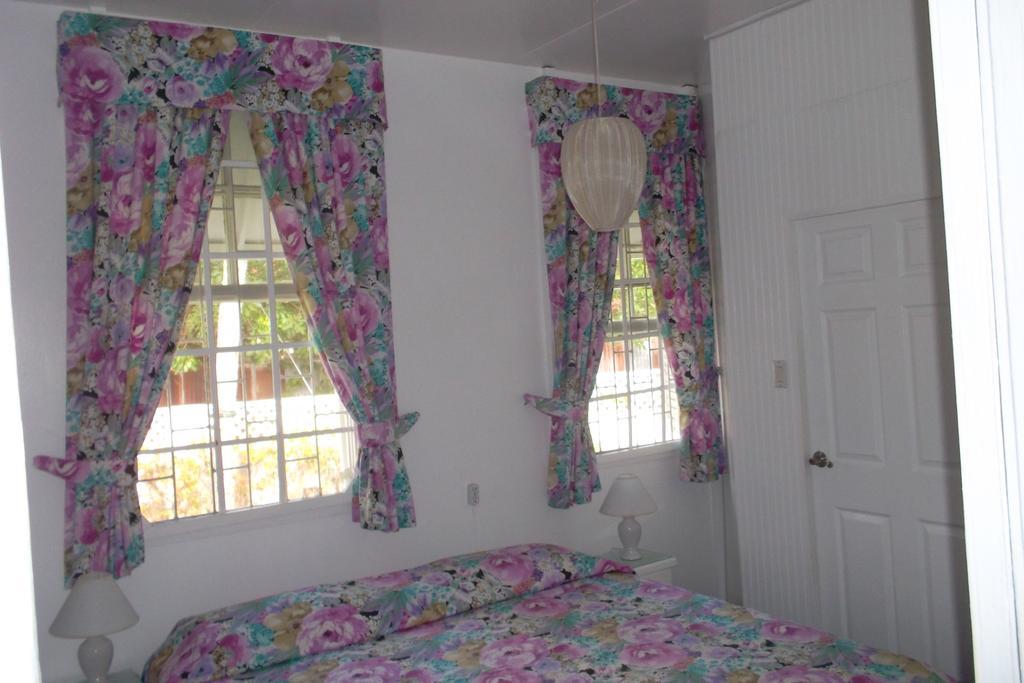 Beach Guest House Cleverdale Bridgetown Eksteriør billede